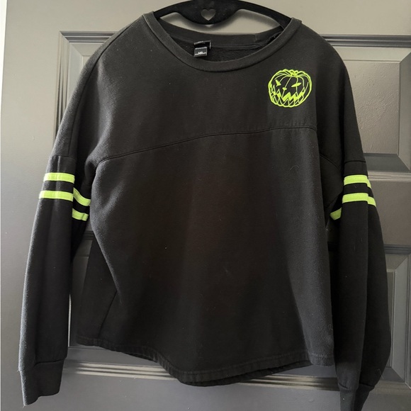 Nightmare Before Christmas Halloween Town spirit Jersey Disneyland - Picture 1 of 6